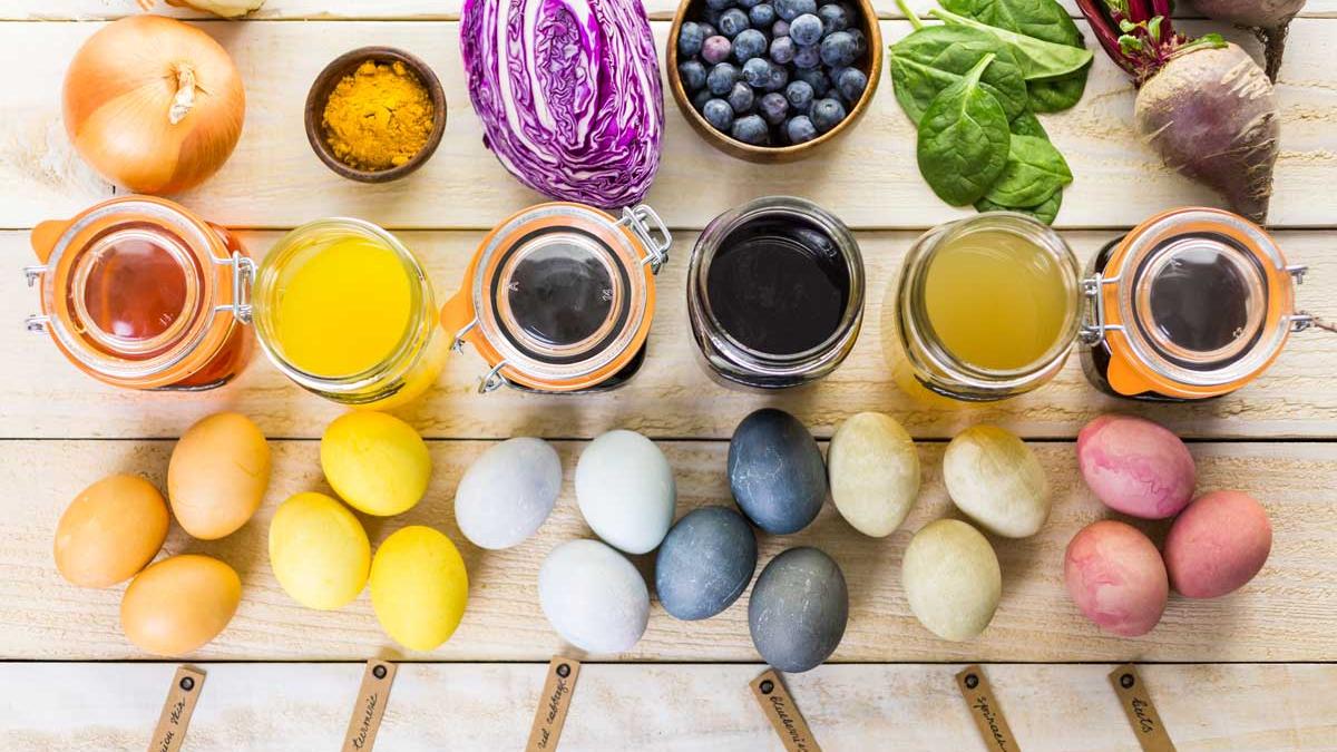 Cum vopsim ouăle de Paște în culori naturale, fără coloranți chimici? 