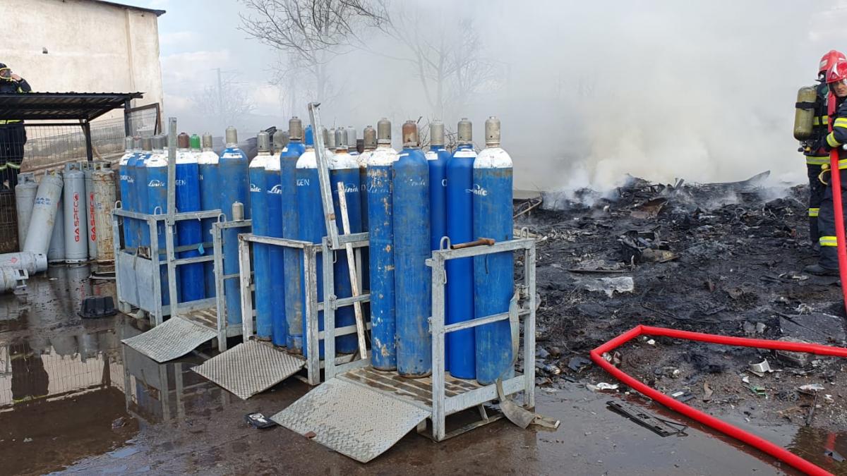 Incendiu violent în Alba Iulia: A fost transmis mesaj Ro-Alert 