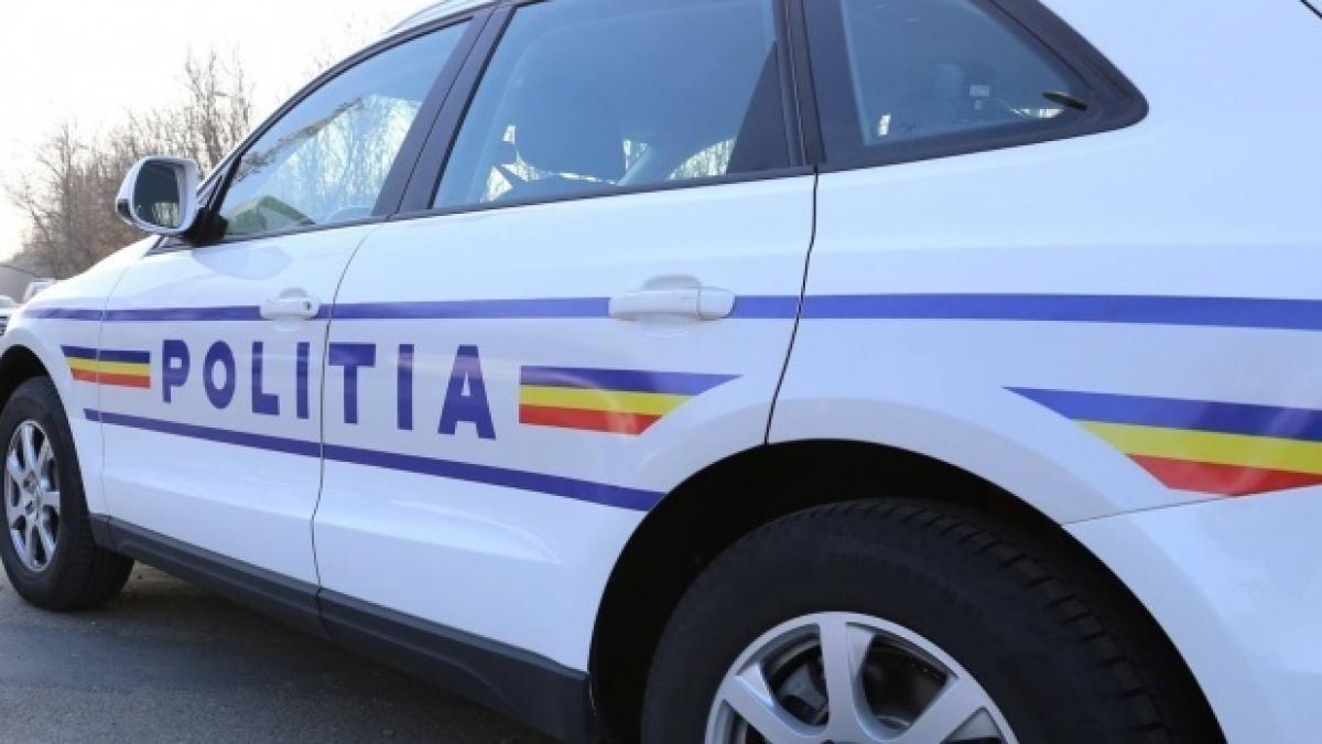 Mașină de poliție, implicată într-un accident rutier în Argeș