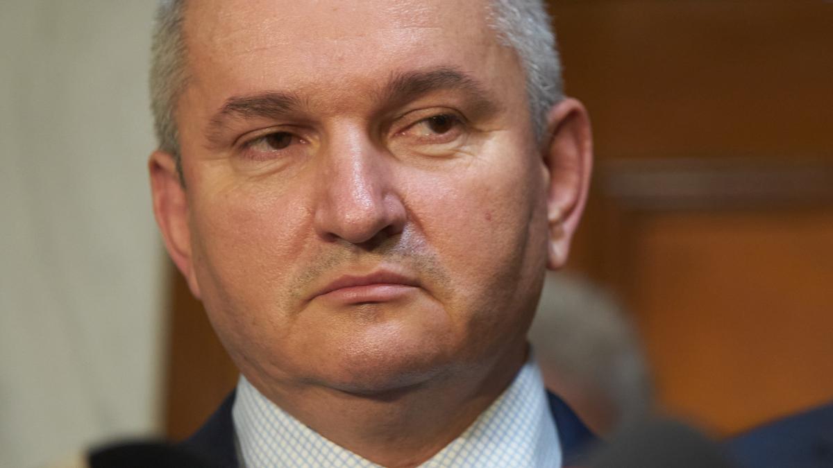 Nu găsiți 20 de miliarde? Căutați în partidele voastre! Venituri imense pentru sinecuriști