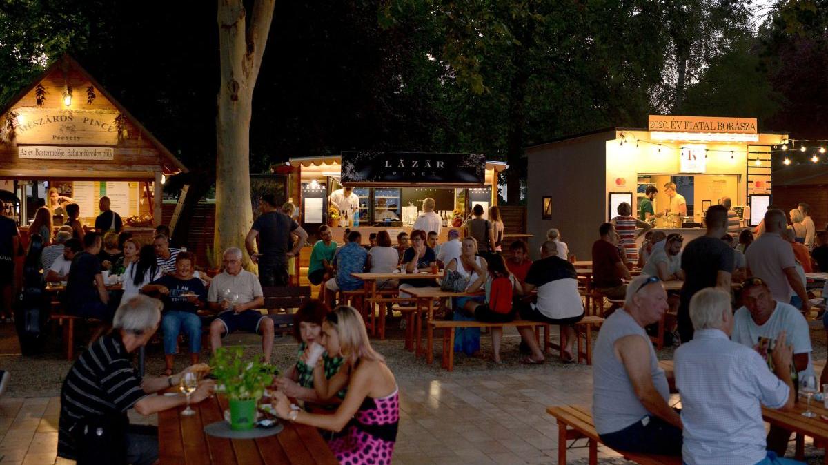 De ce se mută germanii cu miile în Ungaria?