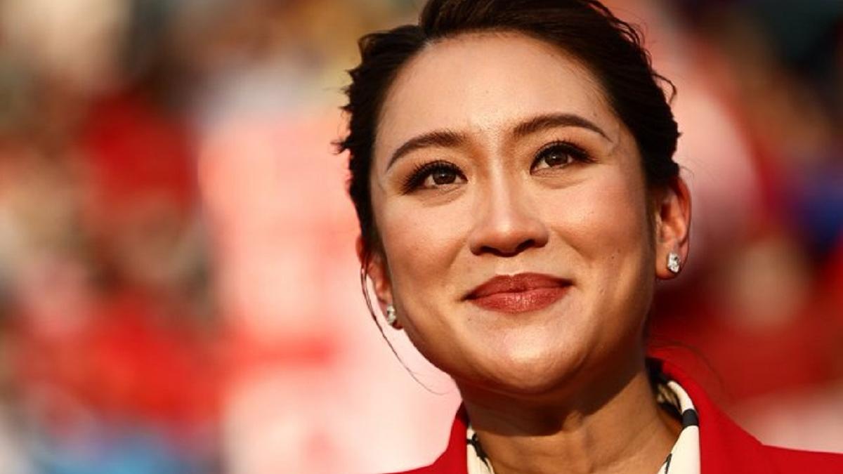 Super-mamă: Favorita alegerilor din Thailanda a născut cu două săptămâni înainte de scrutin!