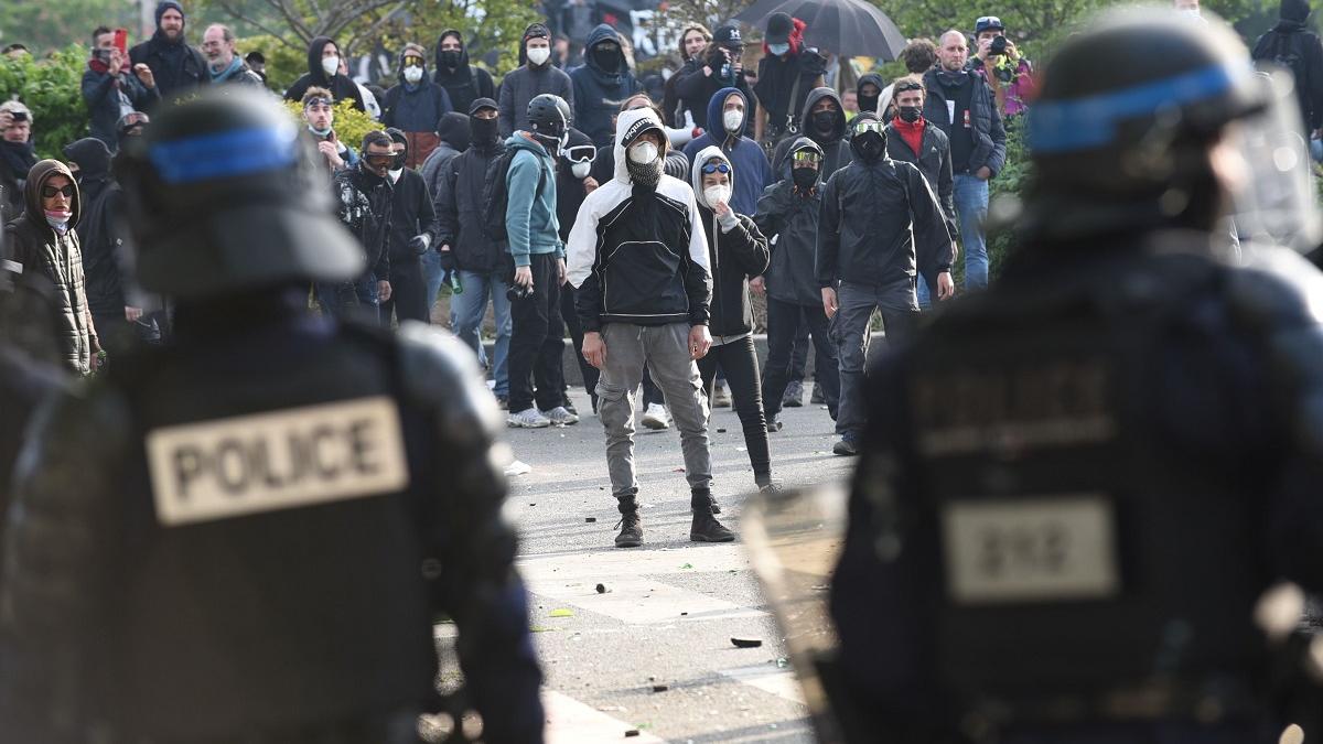 Măcel de 1 Mai: Peste 540 de persoane arestate, după protestele violente din Franța