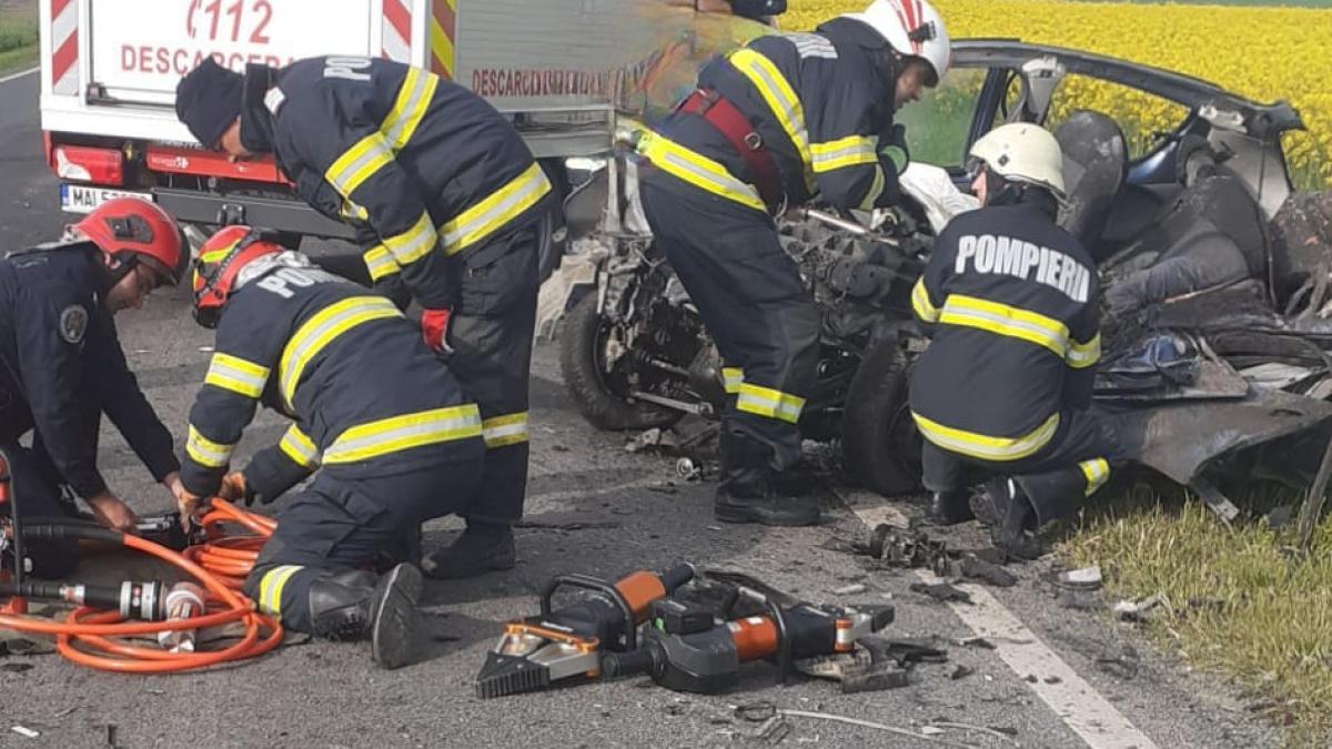 Accident mortal în județul Constanța: o mașină a intrat sub un tractor