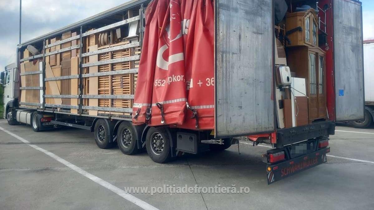 Aproximativ 90 tone deșeuri au fost oprite la intrarea în țară