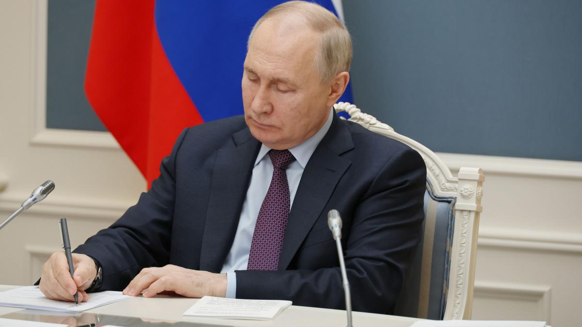 Rusia se retrage definitiv din Tratatul CFE. Vladimir Putin a semnat decretul