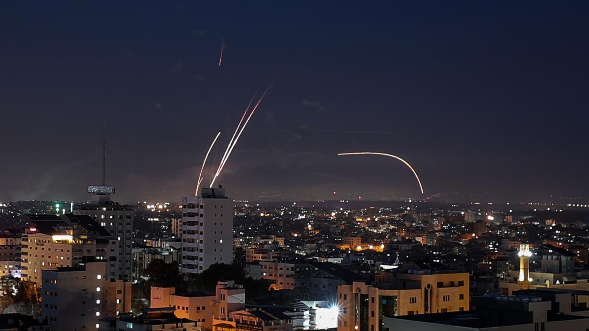 Noapte sângeroasă în Fâșia Gaza: Armata israeliană a intensificat bombardamentele asupra grupurilor islamiste