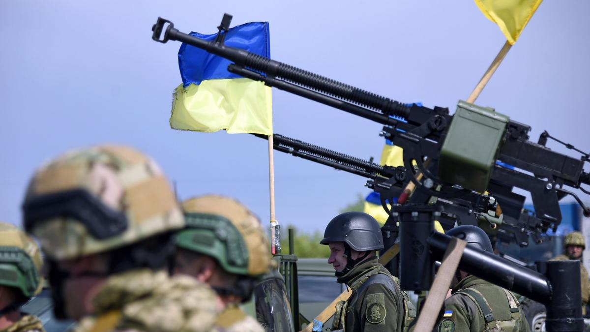 Război în Ucraina, ziua 442: Ucraina spune că a îndepărtat rușii din Bakhmut. Prigozhin: Armata noastră fuge