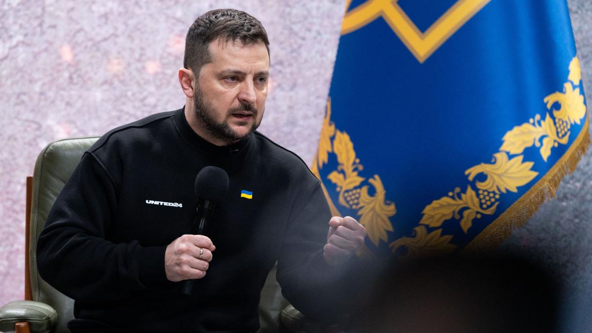 Volodimir Zelenski susţine că Ucraina mai are nevoie de timp pentru lansarea contraofensivei