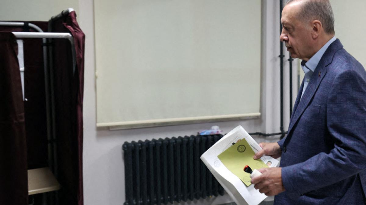 Vot dramatic în Turcia: Erdogan se pregătește pentru al doilea tur de scrutin
