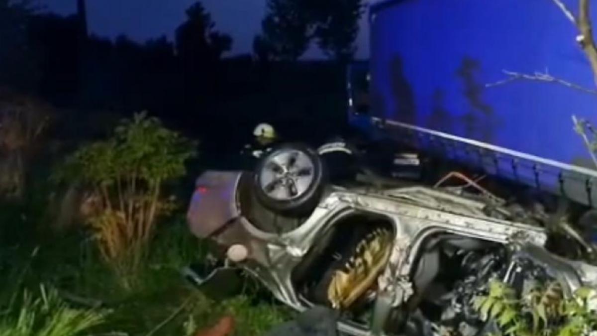 Trei tineri, cu vârste între 18 și 22 de ani, au murit într-un accident groaznic în Mehedinți