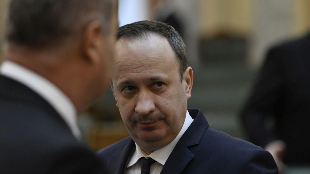 Câciu anunță un acord de finanțare cu Antibiotice Iași pentru o nouă capacitate de producție