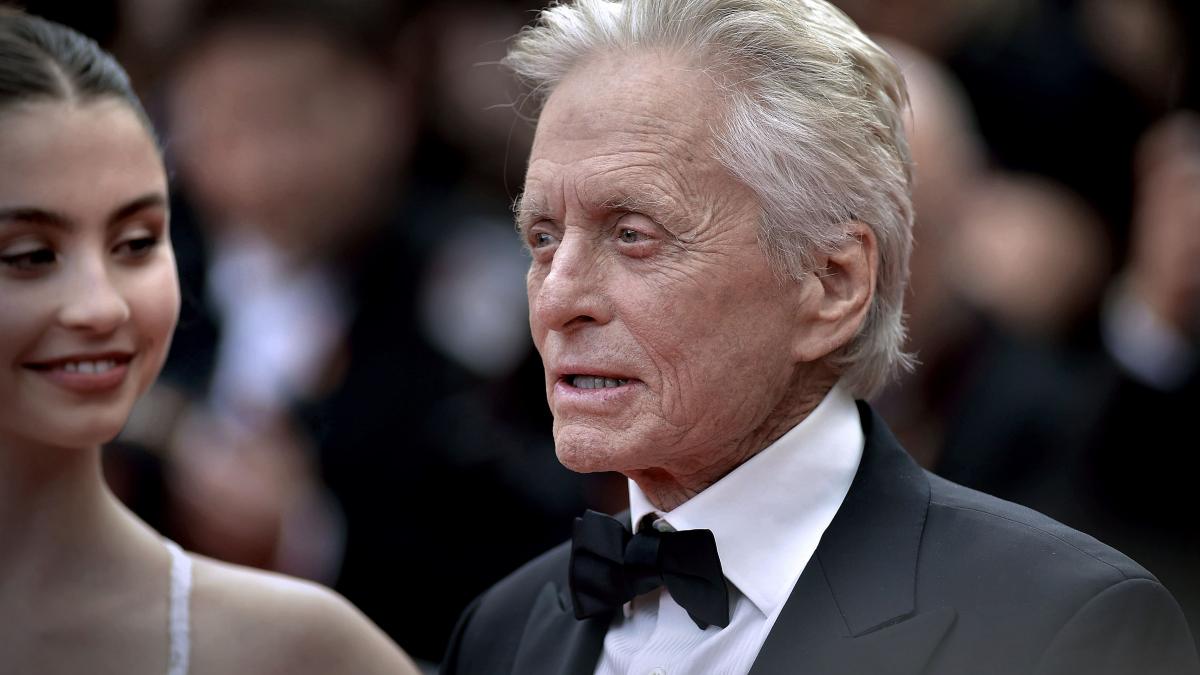 Michael Douglas, dezvăluiri la Cannes: „Oamenii nu ştiu cât de greu mi-a fost să mă compar cu tatăl meu”