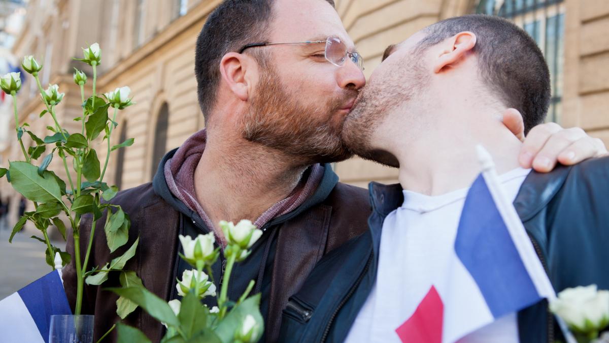 România, obligată de CEDO să recunoască familiile homosexuale