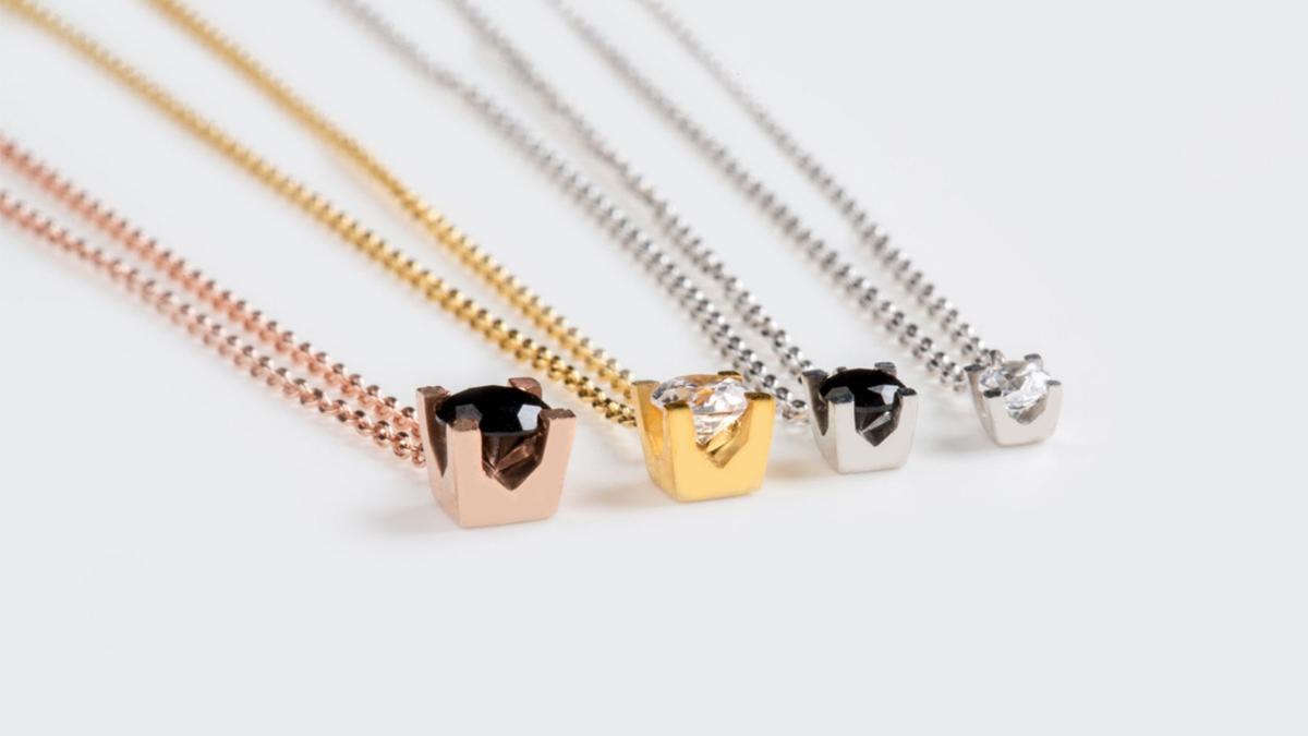 Ghid pentru alegerea accesoriilor potrivite pentru rochiile de bal