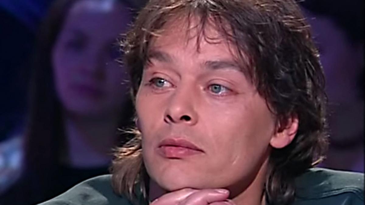 Fiul nelegitim al lui Alain Delon s-a stins din viață. Fotograful a avut o viață tragică