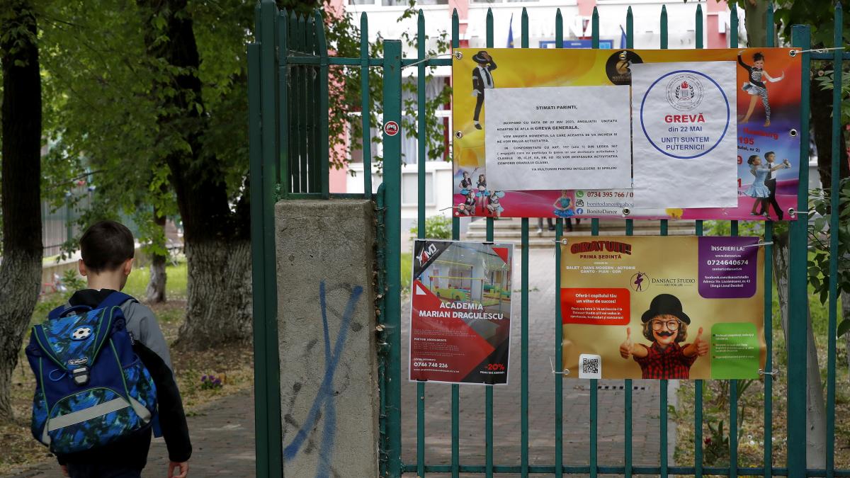 Protestul profesorilor, greu de suportat de elevii navetiști