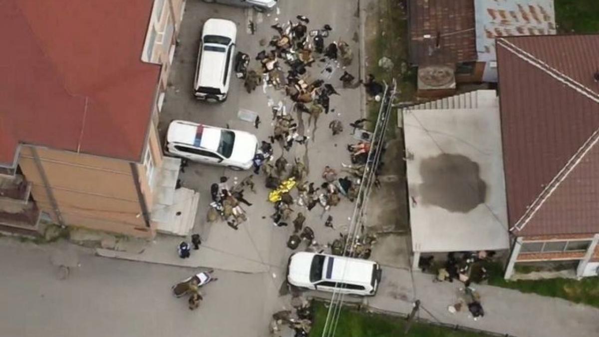 Confruntări sângeroase în Kosovo: Zeci de răniţi, inclusiv 34 de militari KFOR
