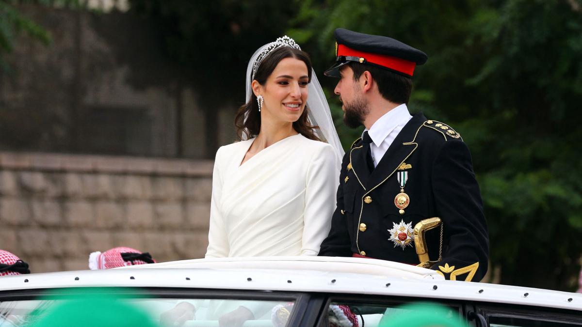 Nuntă regală în Iordania. Prinţul moştenitor Hussein bin Abdullah s-a căsătorit. Imagini spectaculoase