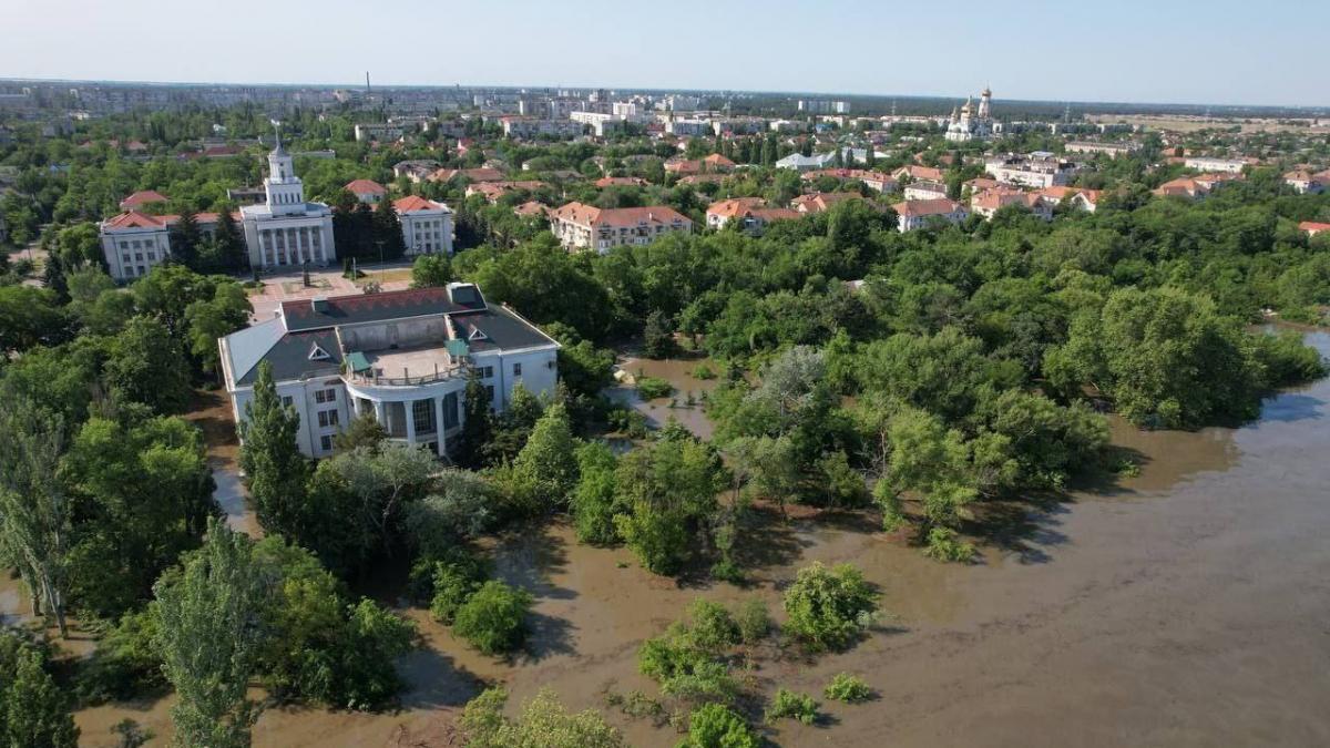 Momente de groază la explozia barajului Kakhovka. Oamenii au abandonat tot și au fugit. Amenințare pentru centrala nucleară Zaporojie