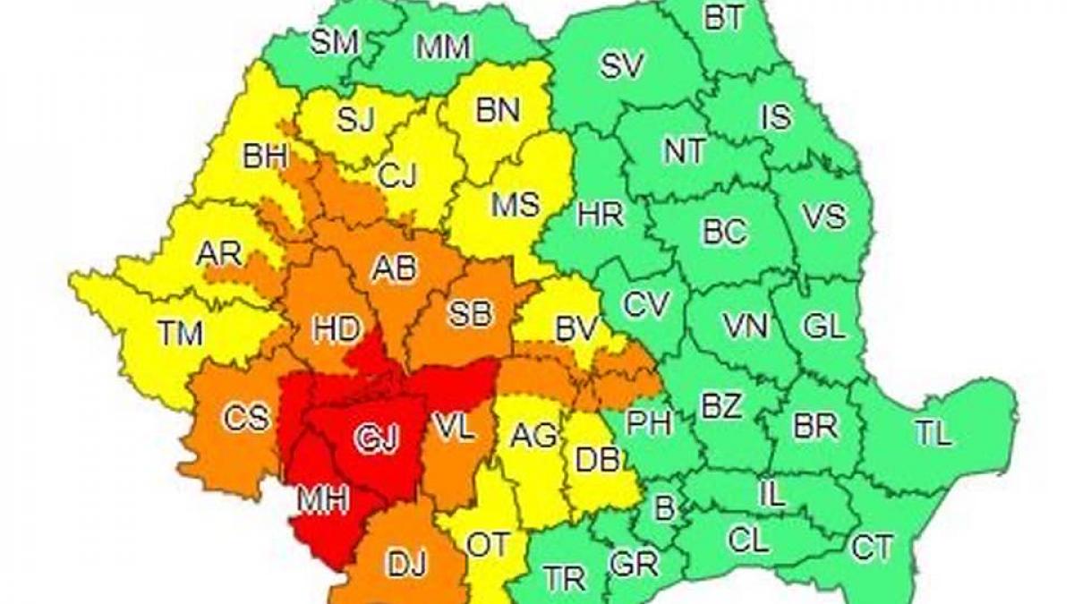 Noapte de infern cu fenomene meteo periculoase: „Toată lumea să fie pregătită pentru acest cod roșu. Ne așteaptă câteva ore grele”