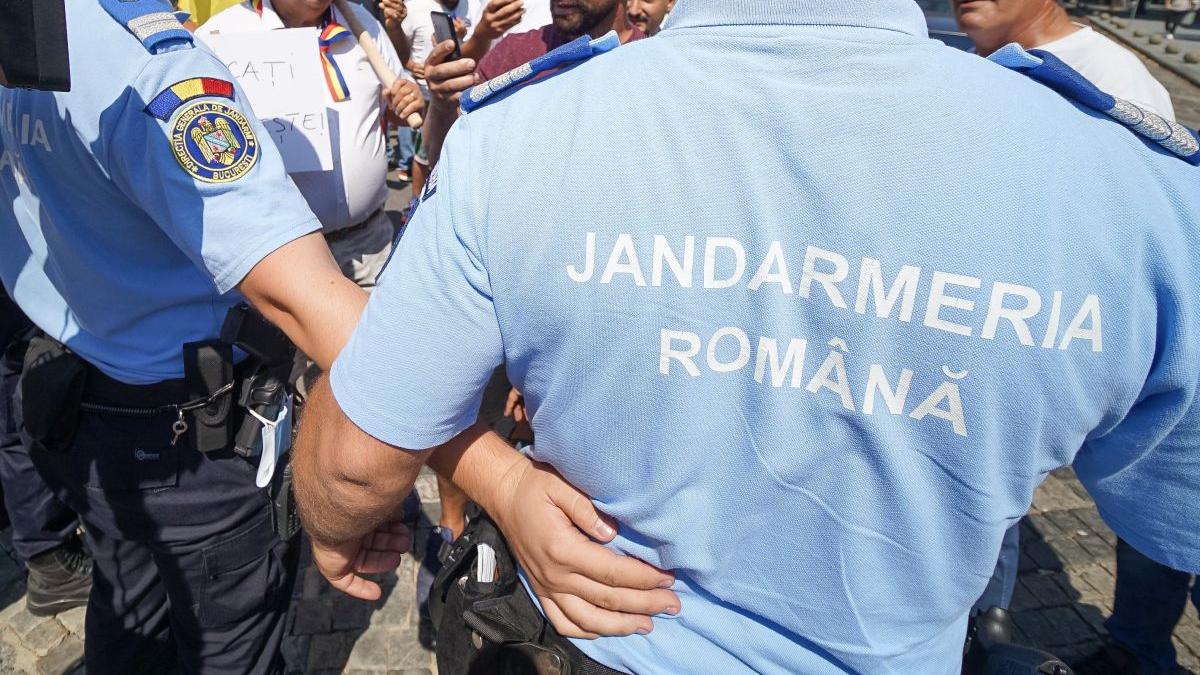 Jandarm judecat pentru viol - în continuare „la datorie”