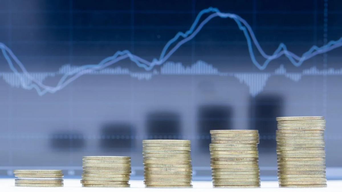 Deficitul bugetar la cinci luni din an a sărit la 37 miliarde de lei, adică 2,3% din PIB