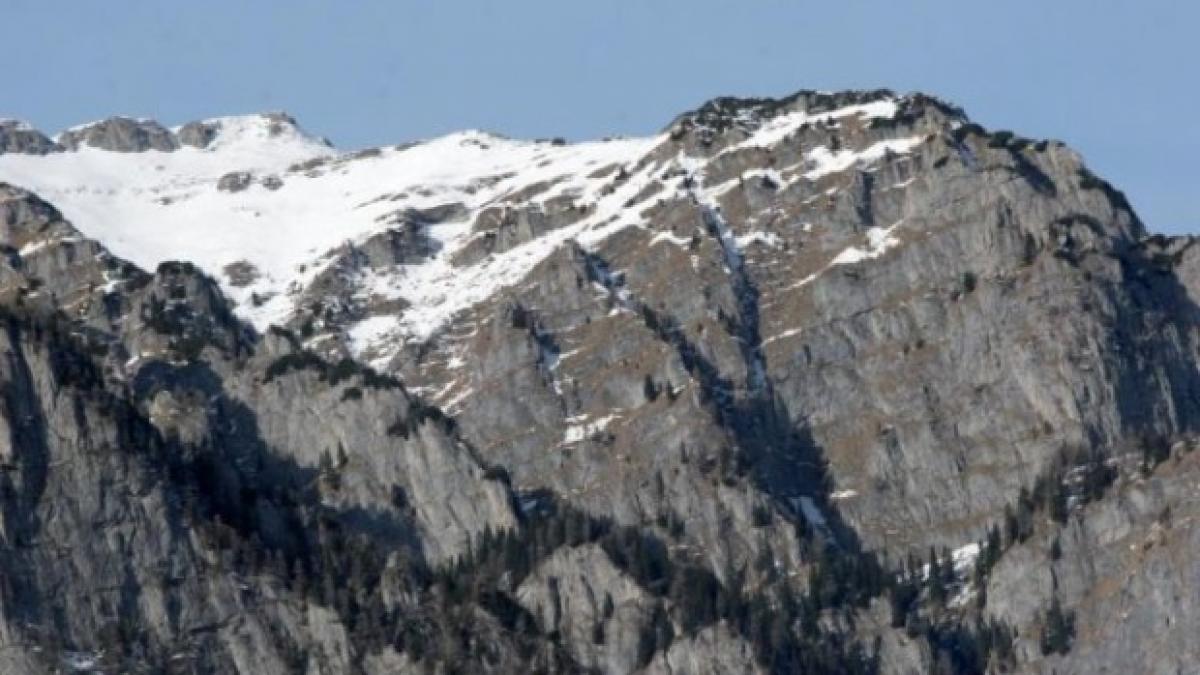 A nins ca în povești în Bucegi! Temperaturile scad în toată țara. Se întorc ploile