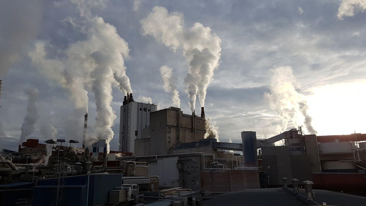 Programele UE în materie de climă și energie: ambiții mari, cheltuieli umflate, transparență subțire, realizări puține