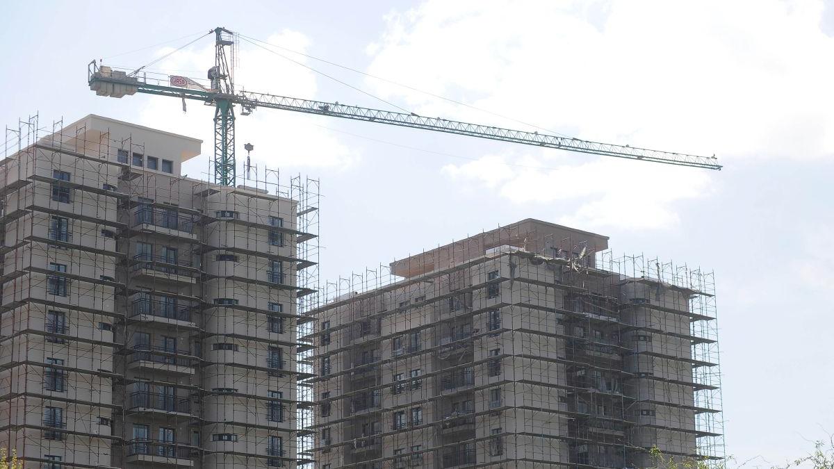 Patru străini care lucrau în construcţii, depistaţi în situaţii ilegale