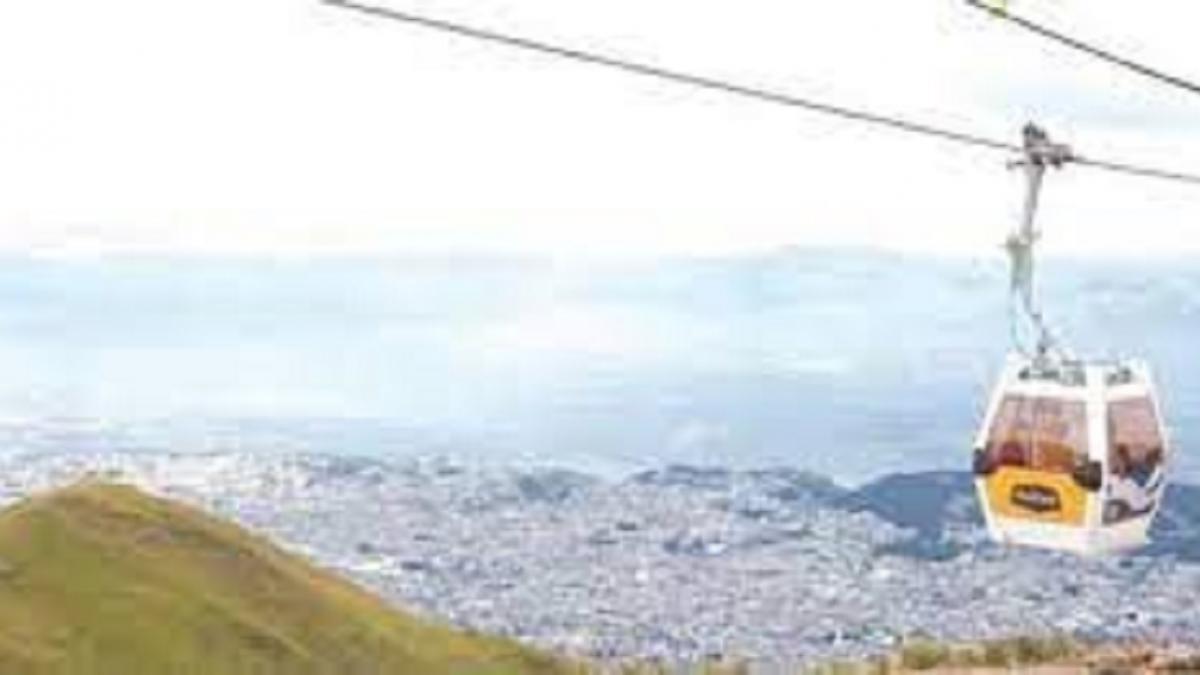 Ecuador: Zeci de persoane, blocate în una dintre cele mai înalte telecabine din lume
