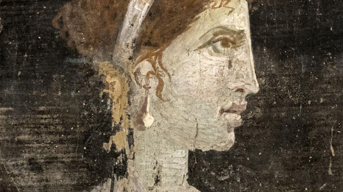 Cleopatra s-a rostogolit dintr-un sac la picioarele lui Caesar