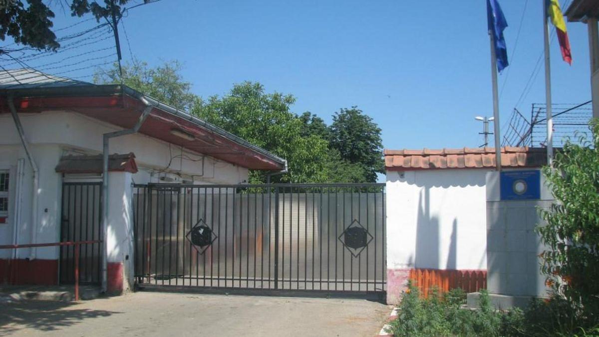 Se face loc la pușcărie