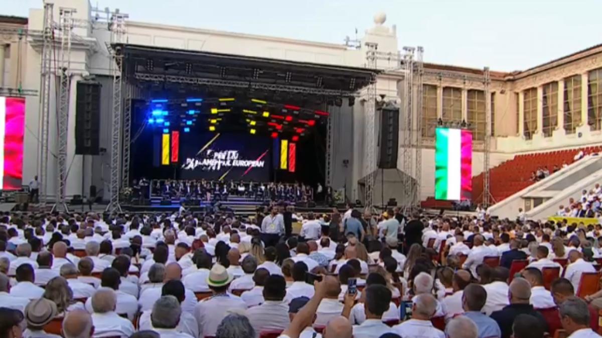 AUR îşi prezintă candidaţii şi programul pentru alegerile europarlamentare de anul viitor