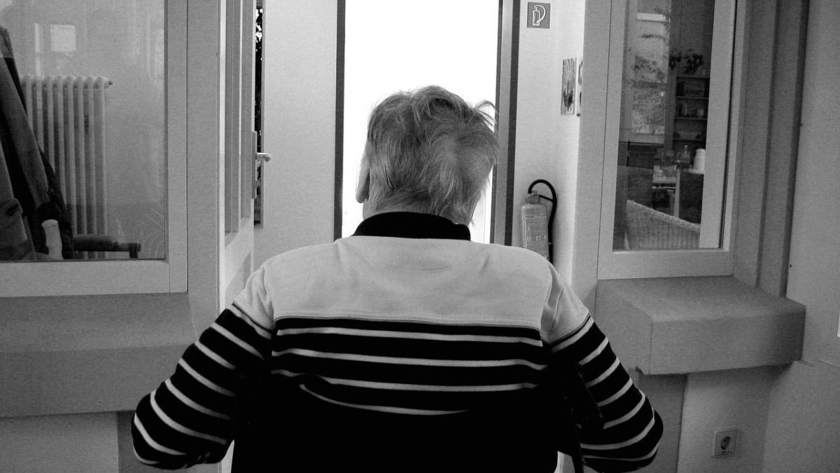 Centrele de îngrijire a adulților cu dizabilități, văzute din spatele zidurilor
