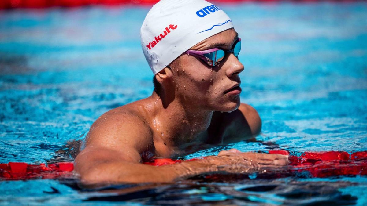 Finala probei de 200 de metri liber, de la Campionatele Mondiale de Înot, transmisă live mâine, de la ora 14:00, pe Antena 1 şi AntenaPLAY. David Popovici, favoritul probei