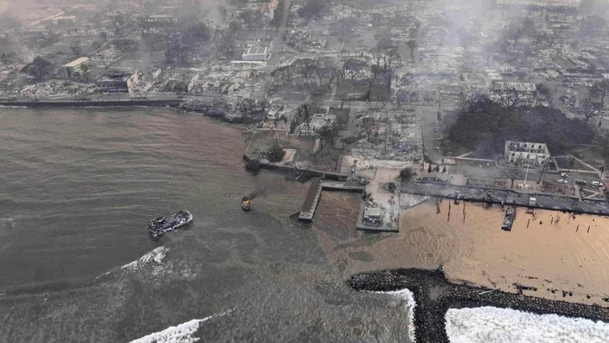 Video: Incendiu devastator în Maui. Cel puțin 6 persoane au murit, iar un oraș istoric a fost făcut scrum 