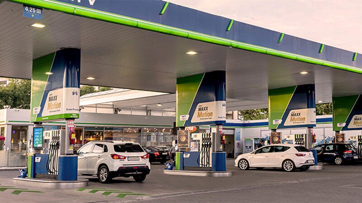 Benzina se scumpește. Ce se întâmplă cu motorina
