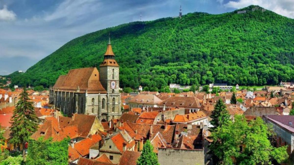 Unde fugim de acasă - vizitează locații istorice apelând la servicii de închirieri mașini în Cluj