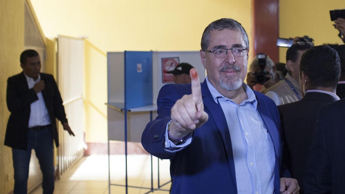 Președintele ales al Guatemalei și adjunctul său, amenințați cu moartea