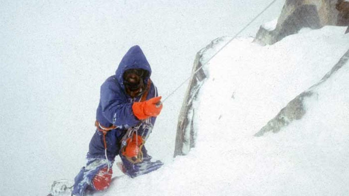 Doi alpiniști morți și doi răniți în Alpii italieni. Unul dintre alpiniști era român