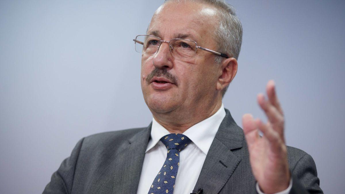 Vasile Dîncu, ironic la adresa lui Klaus Iohannis, în cazul dronei