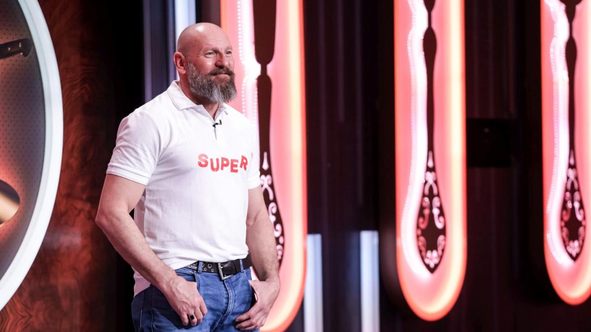 Diseară, la Chefi la cuțite, Bogdan Stelea îi surprinde pe jurați: „Nu m-a văzut nimeni gătind vreodată!”