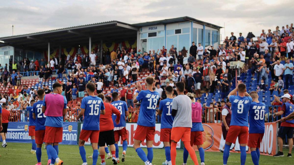 FC Bihor a achiziționat un nou jucător: "Este tânăr, de perspectivă, cu calităţi foarte bune din punct de vedere tehnic"