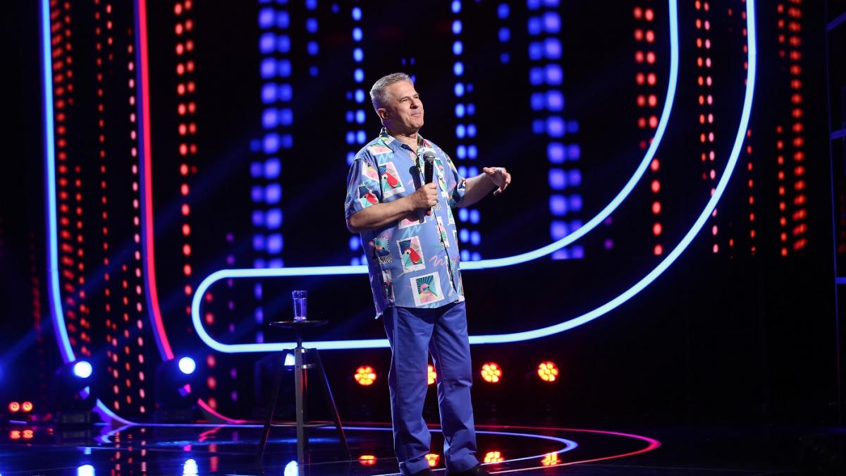 Doru Octavian Dumitru revine pe scena iUmor, sâmbătă, ora 20:00, la Antena 1. Cheloo: „Un Dumnezeu al umorului, în anii 90!”