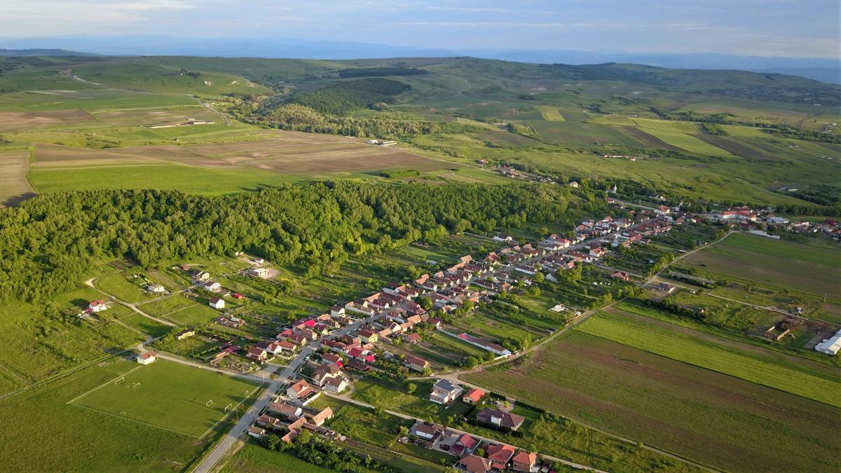 comuna paradis straini primar satul romanesc trebuie viitor