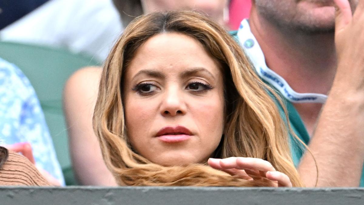 shakira evaziune
