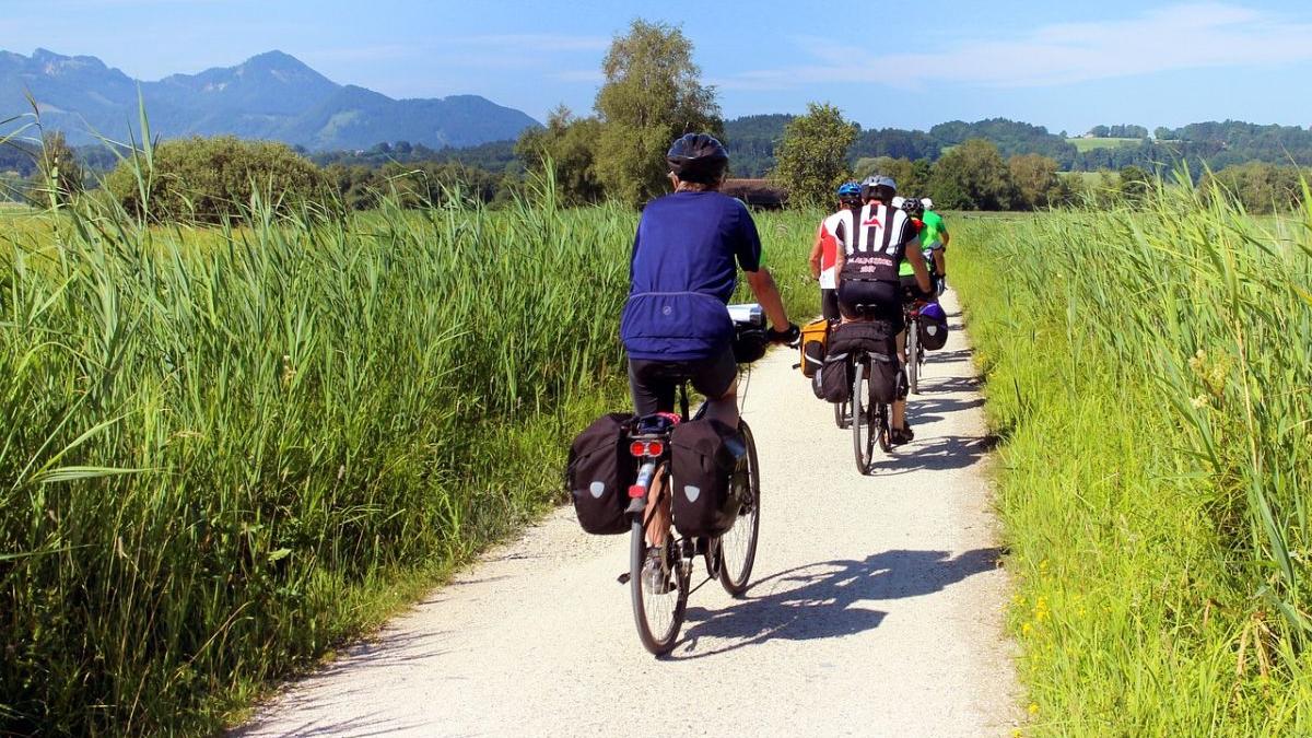Turism extrem în PNRR: ciclism pe baraje neautorizate