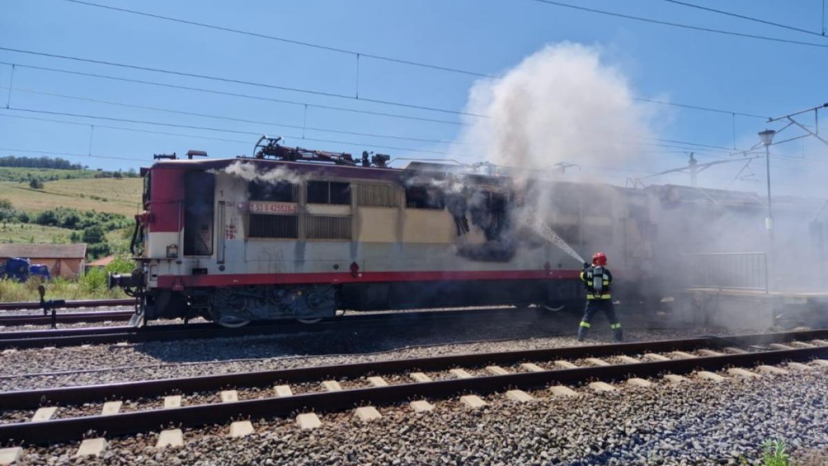 locomotiva tren titei incendiu pericol explozie