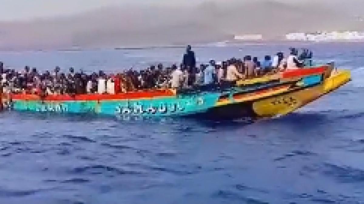 Record: o barcă de lemn, cu 271 de migranți, a ajuns în Insulele Canare